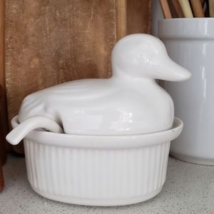 Ceramic Farmhouse Gravy Plate